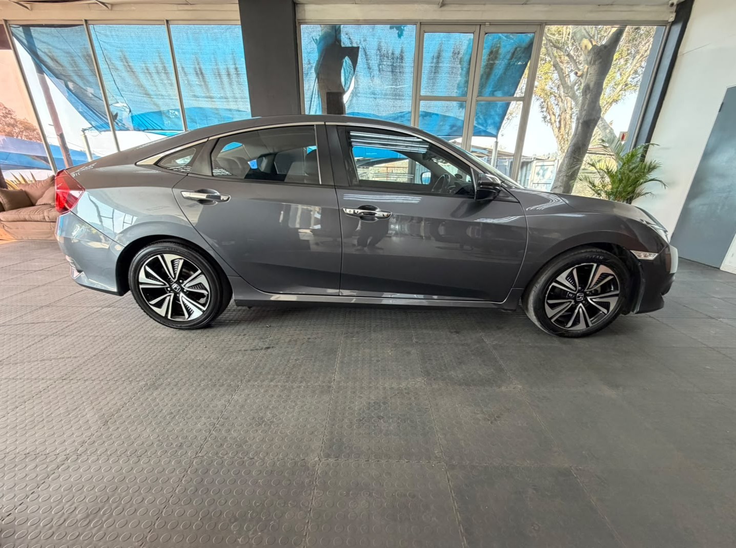 Honda Civic 1.5T Executive Auto 2017