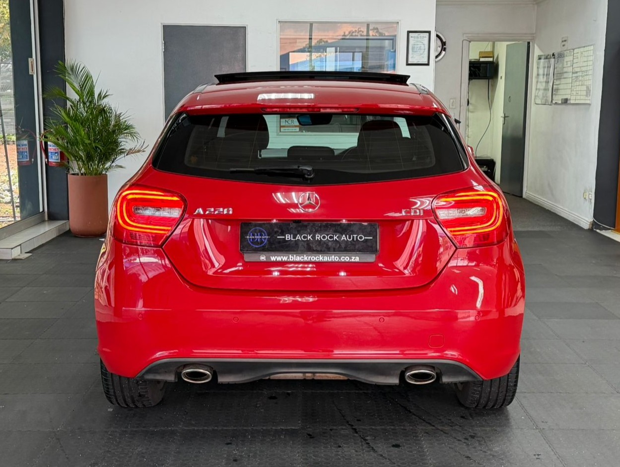 Mercedes-Benz A-Class A220d Urban 2015