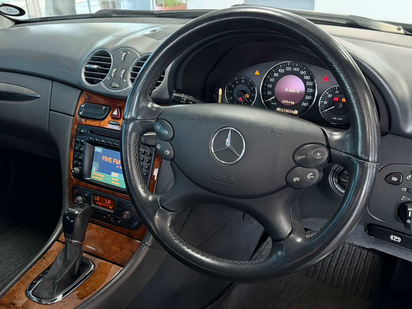 Mercedes-Benz CLK320 Coupe Elegance 2002