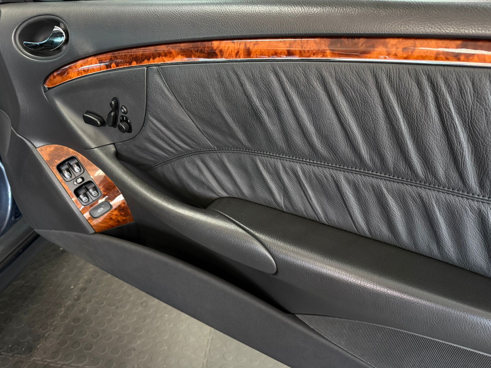 Mercedes-Benz CLK320 Coupe Elegance 2002