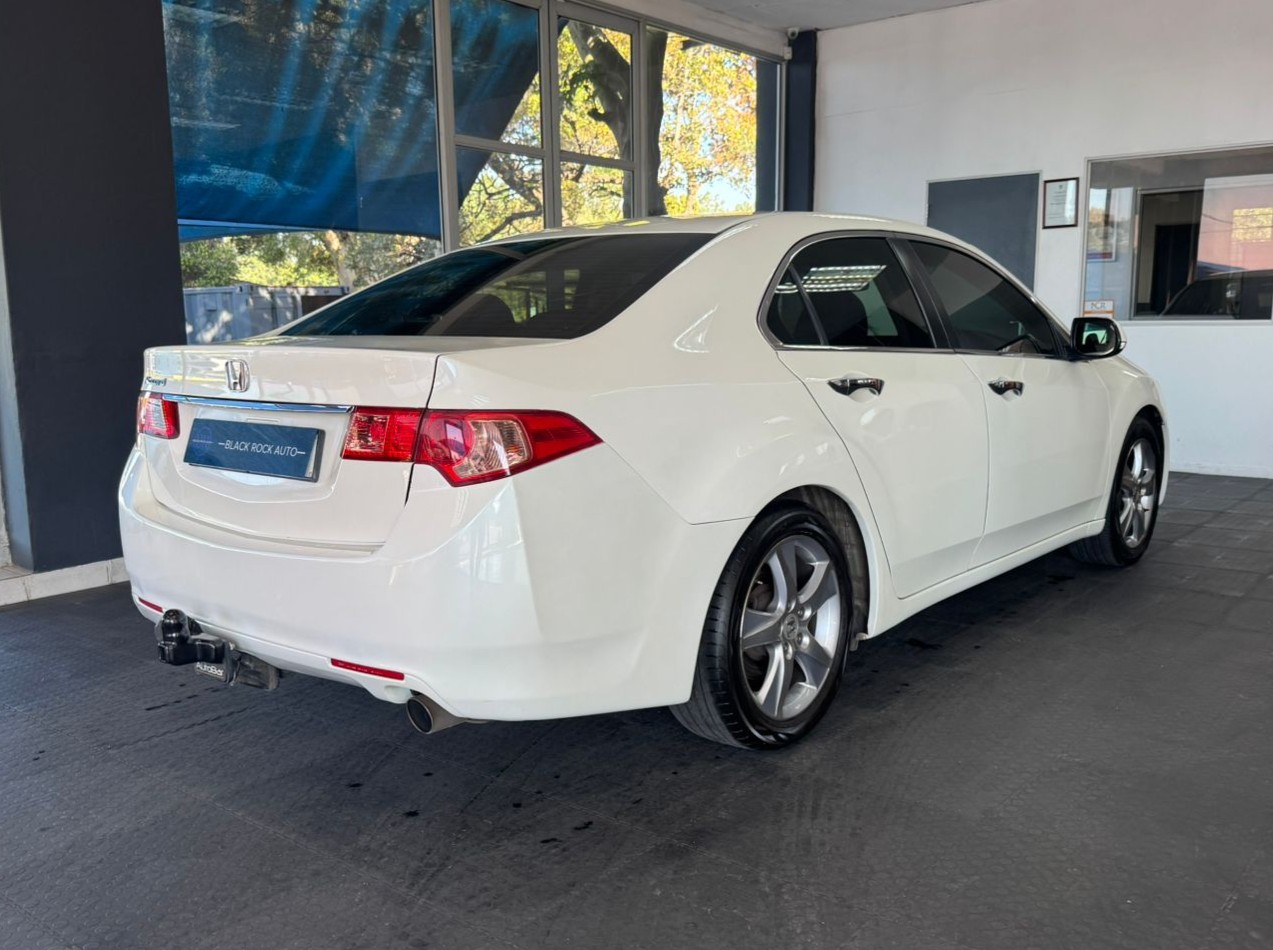 Honda Accord 2.0 Elegance Auto 2012