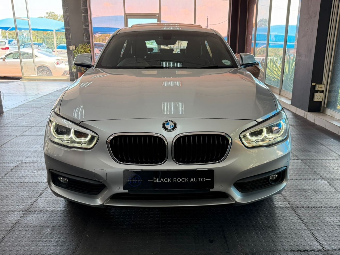BMW 1 Series 120i 5-Door Auto 2019