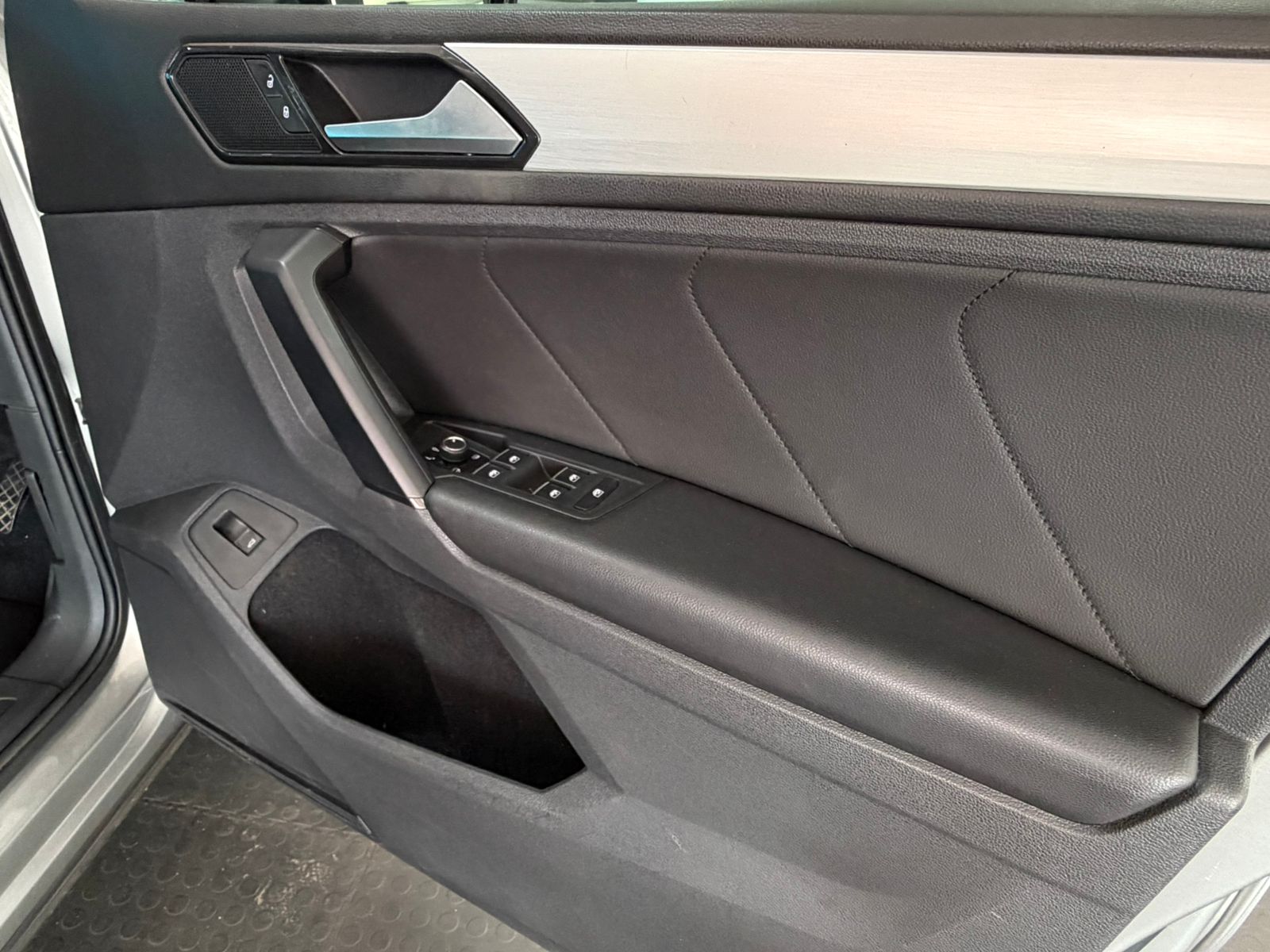 Volkswagen Tiguan 2.0TDI 4Motion Comfortline R-Line 2018