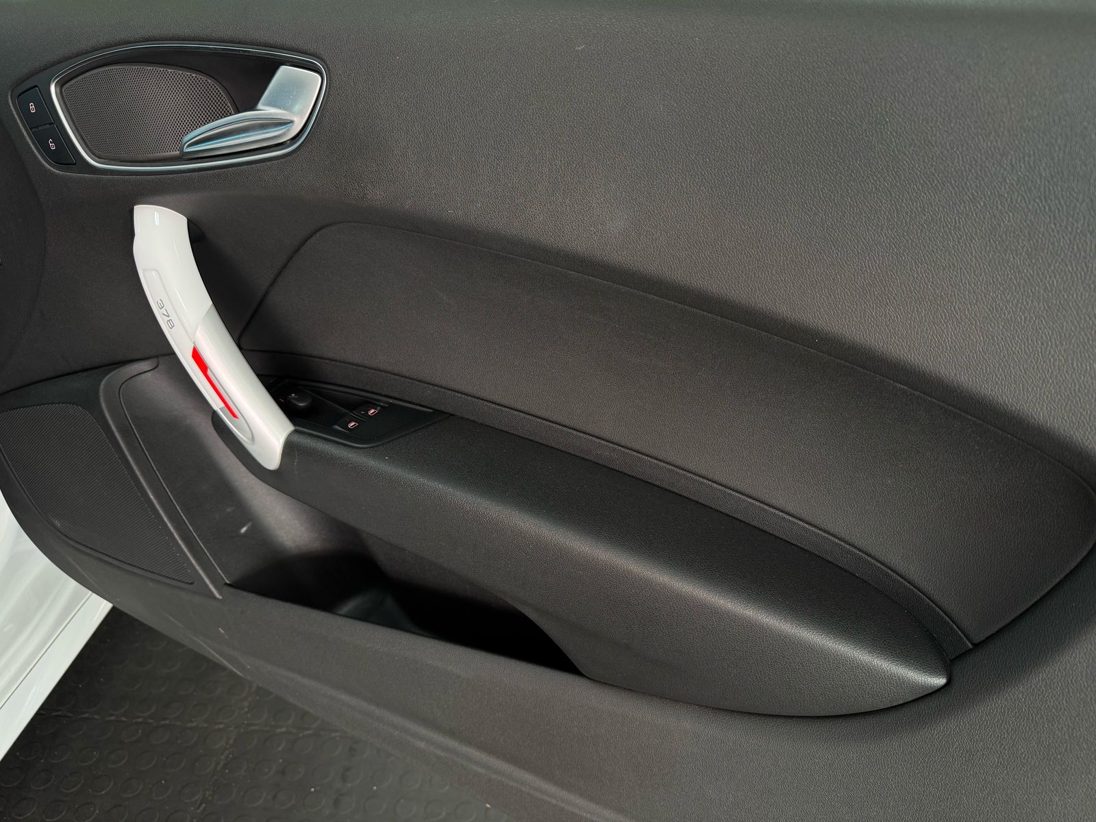 Audi A1 3-Door 1.6TDI SE R18 Le Mans Limited Edition 2014
