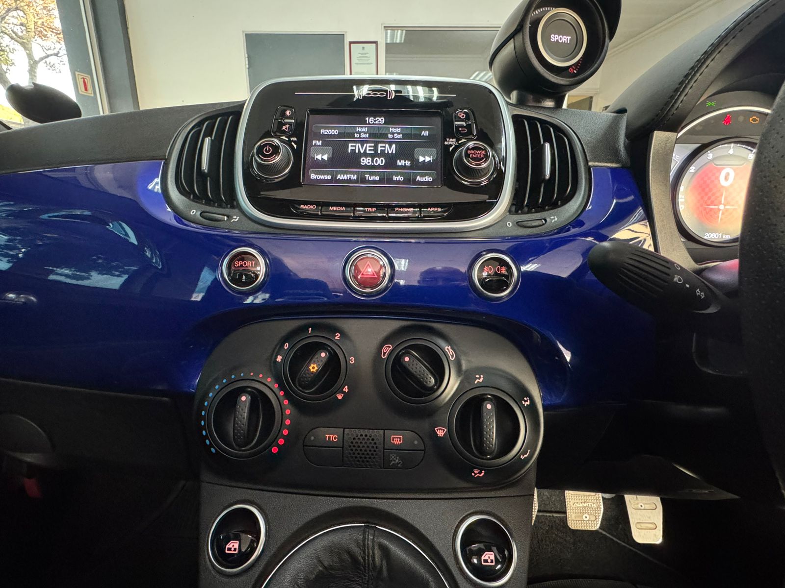 Abarth 500C 595 1.4T 2021