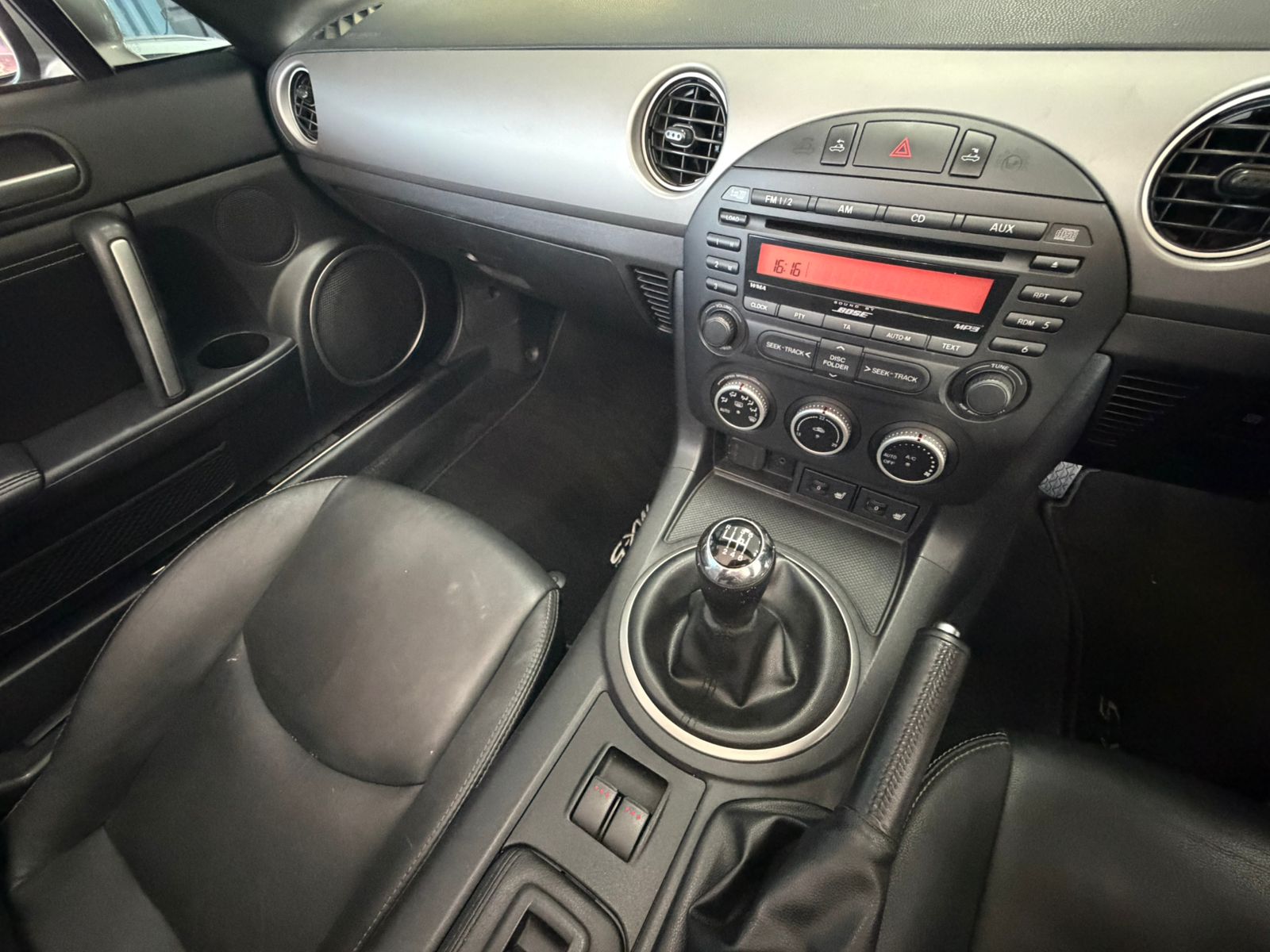 Mazda MX-5 2.0 Roadster-Coupe 2011