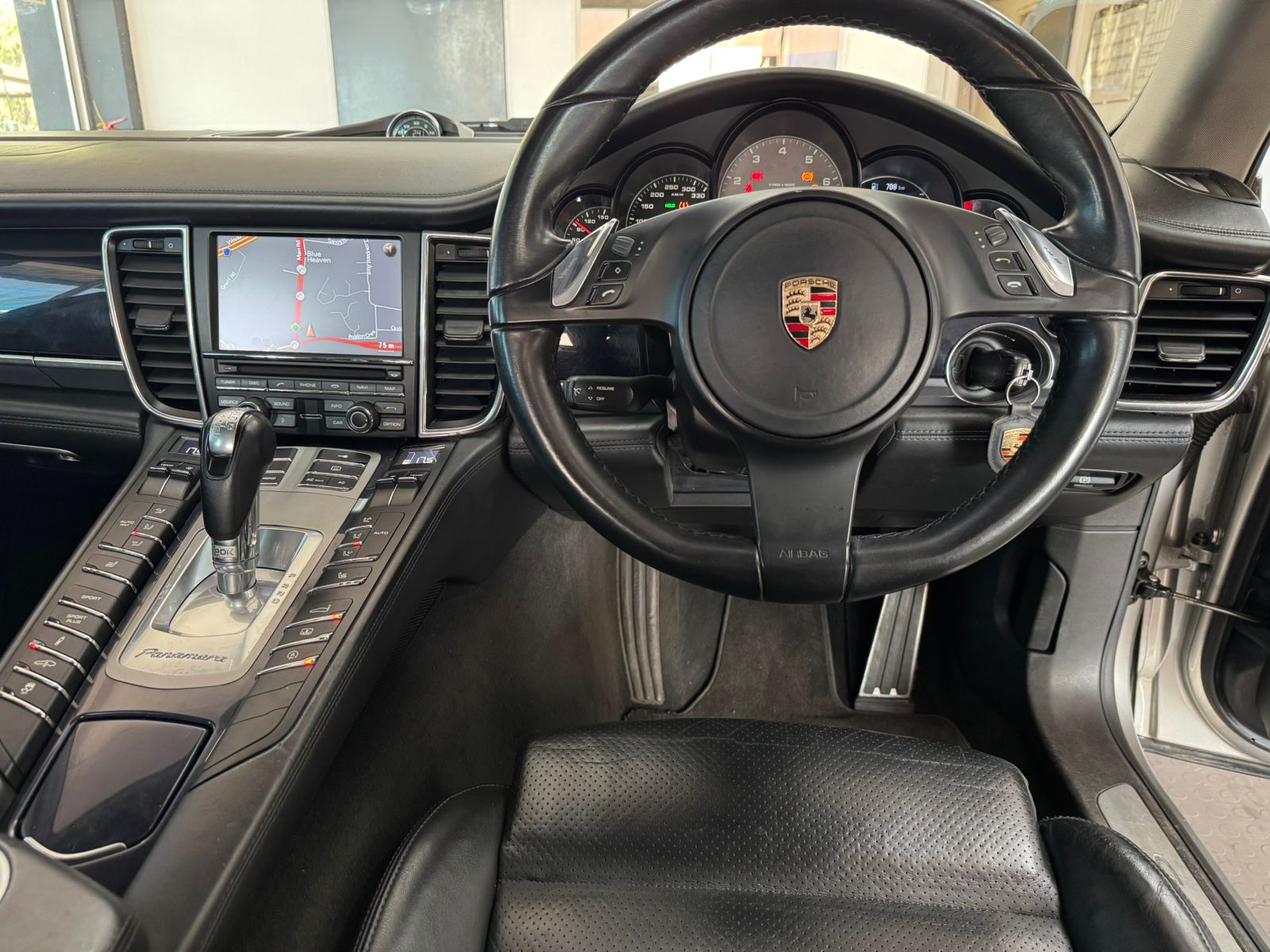 Porsche Panamera 4S 2010