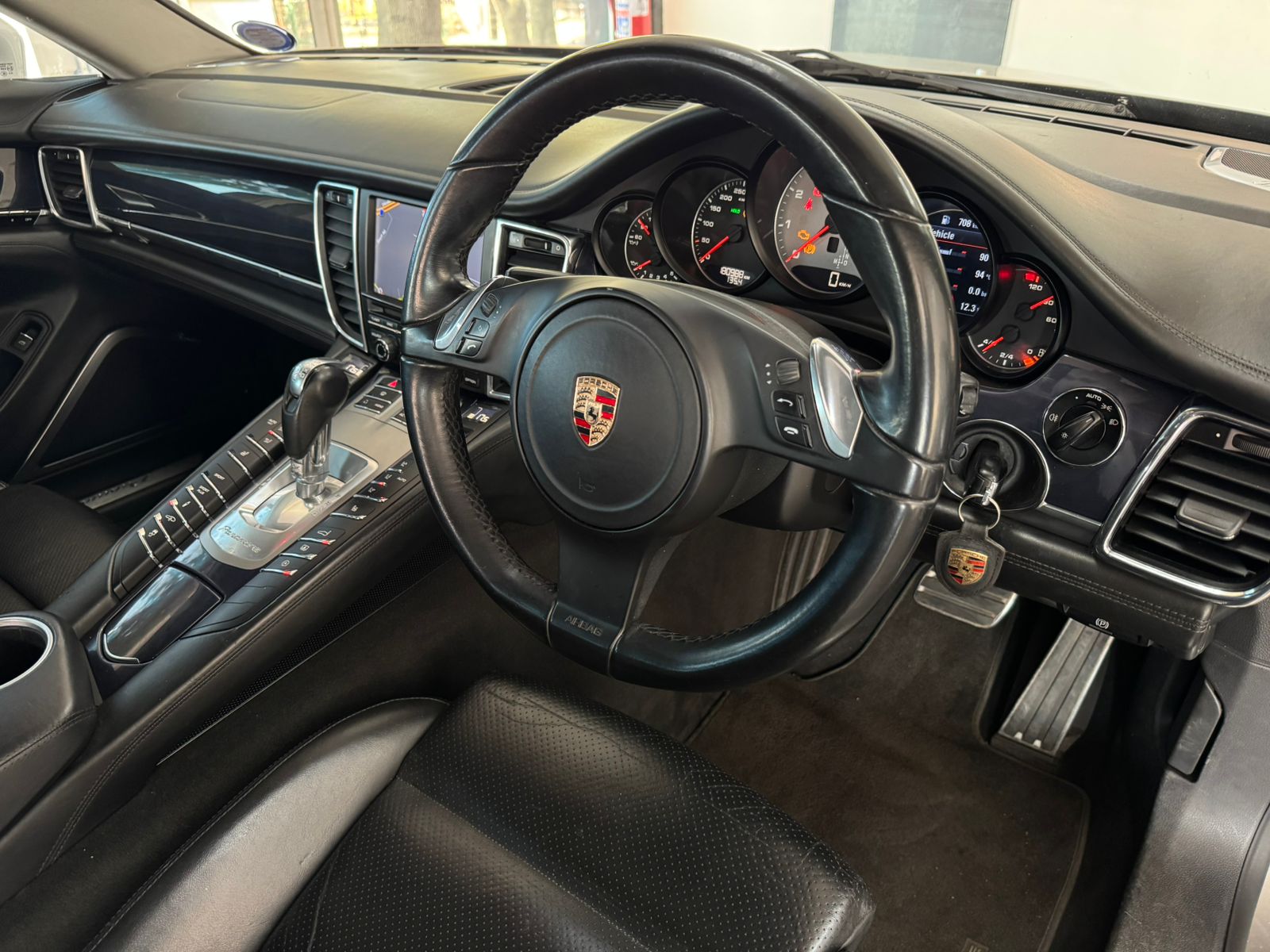 Porsche Panamera 4S 2010