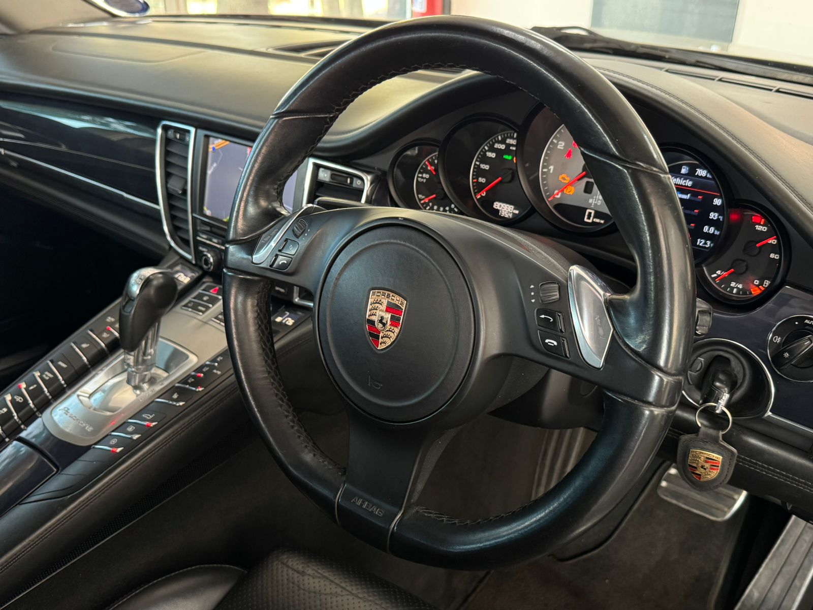 Porsche Panamera 4S 2010