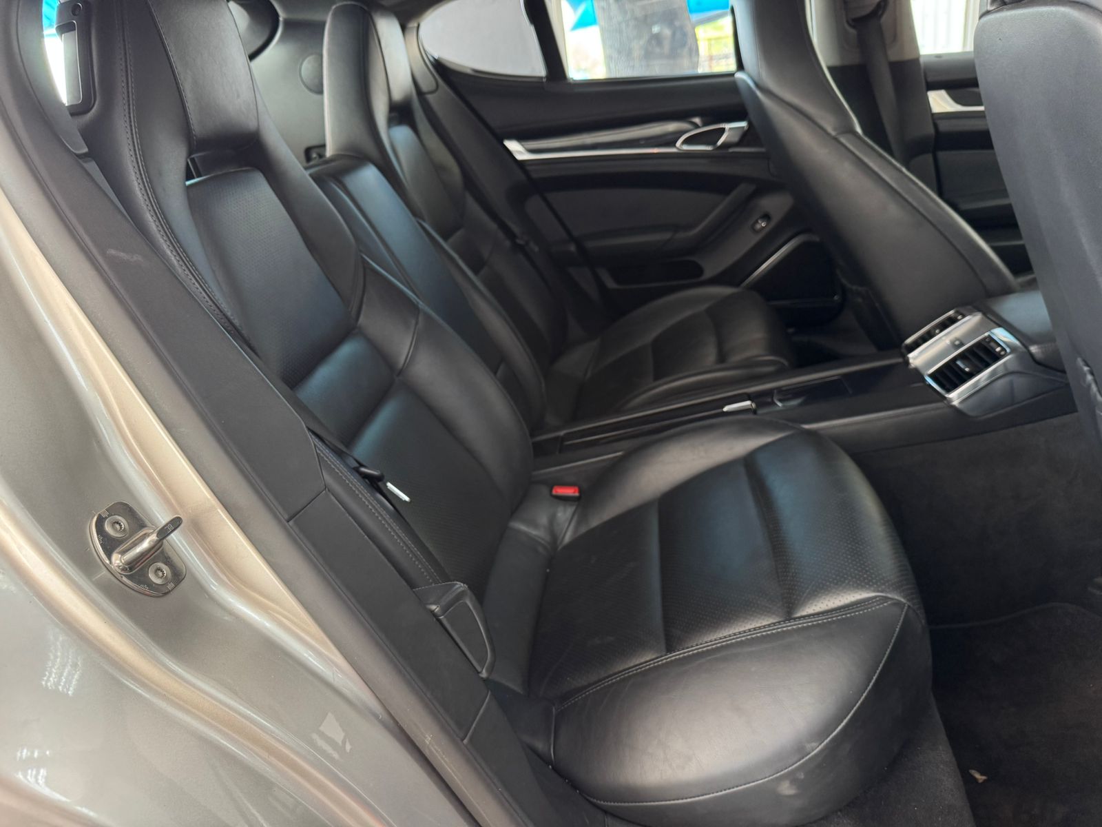 Porsche Panamera 4S 2010