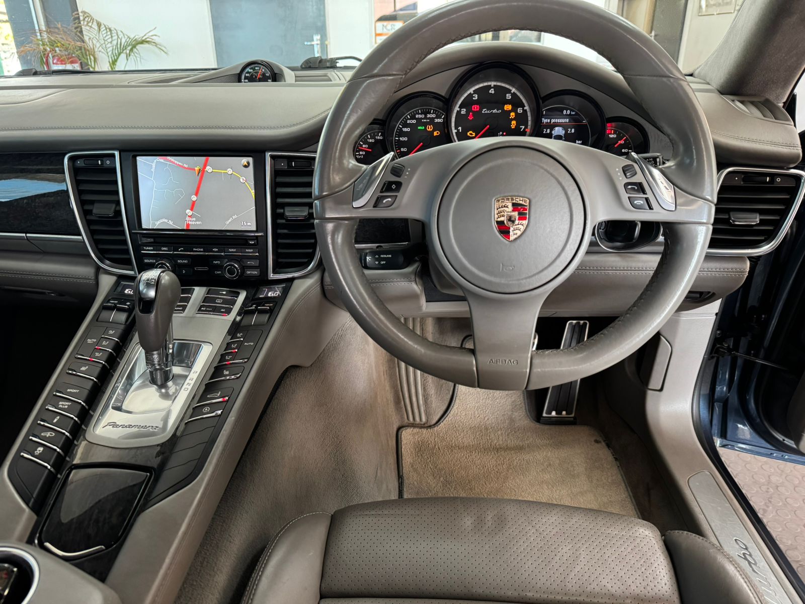 Porsche Panamera Turbo 2010