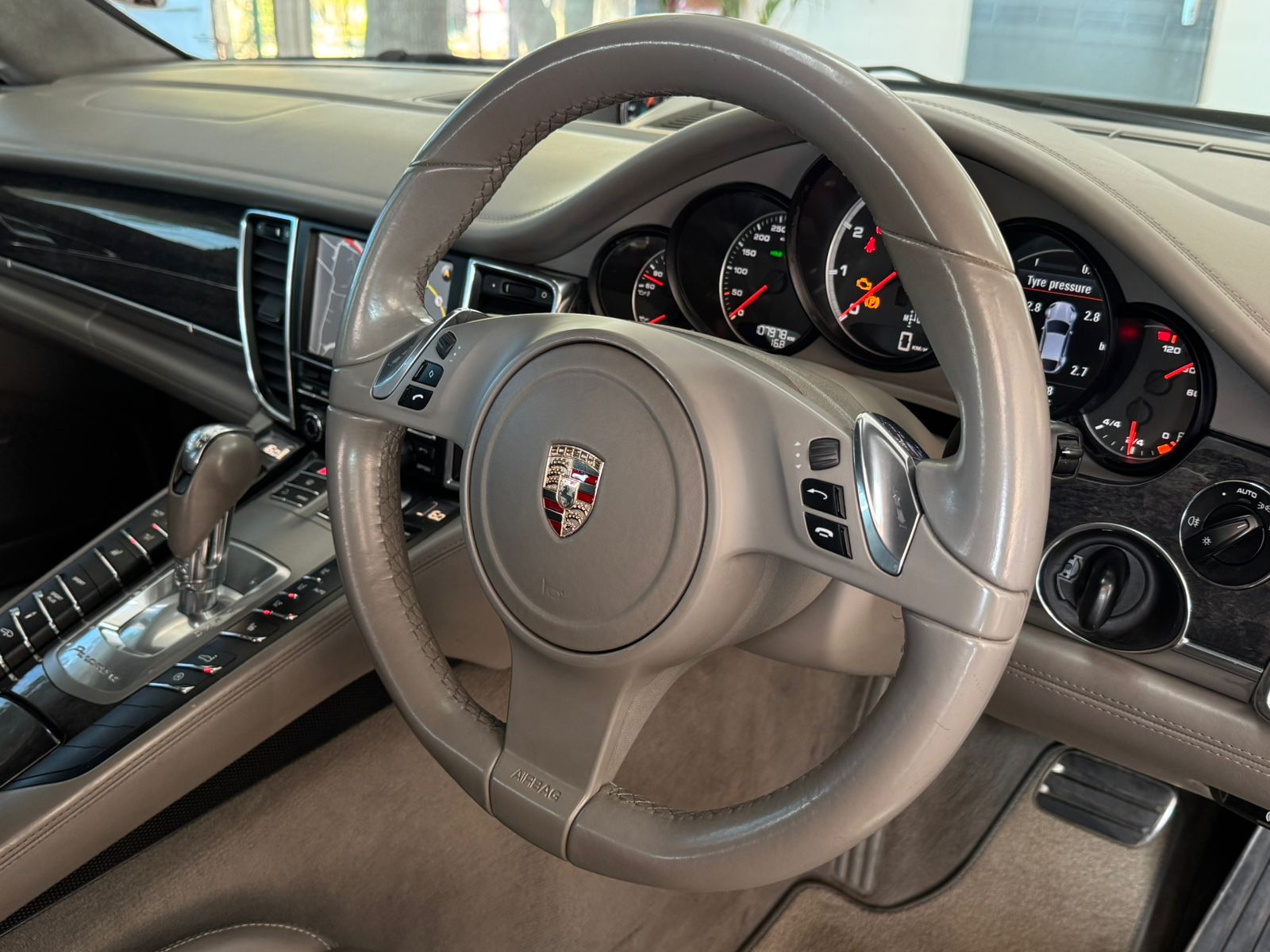 Porsche Panamera Turbo 2010