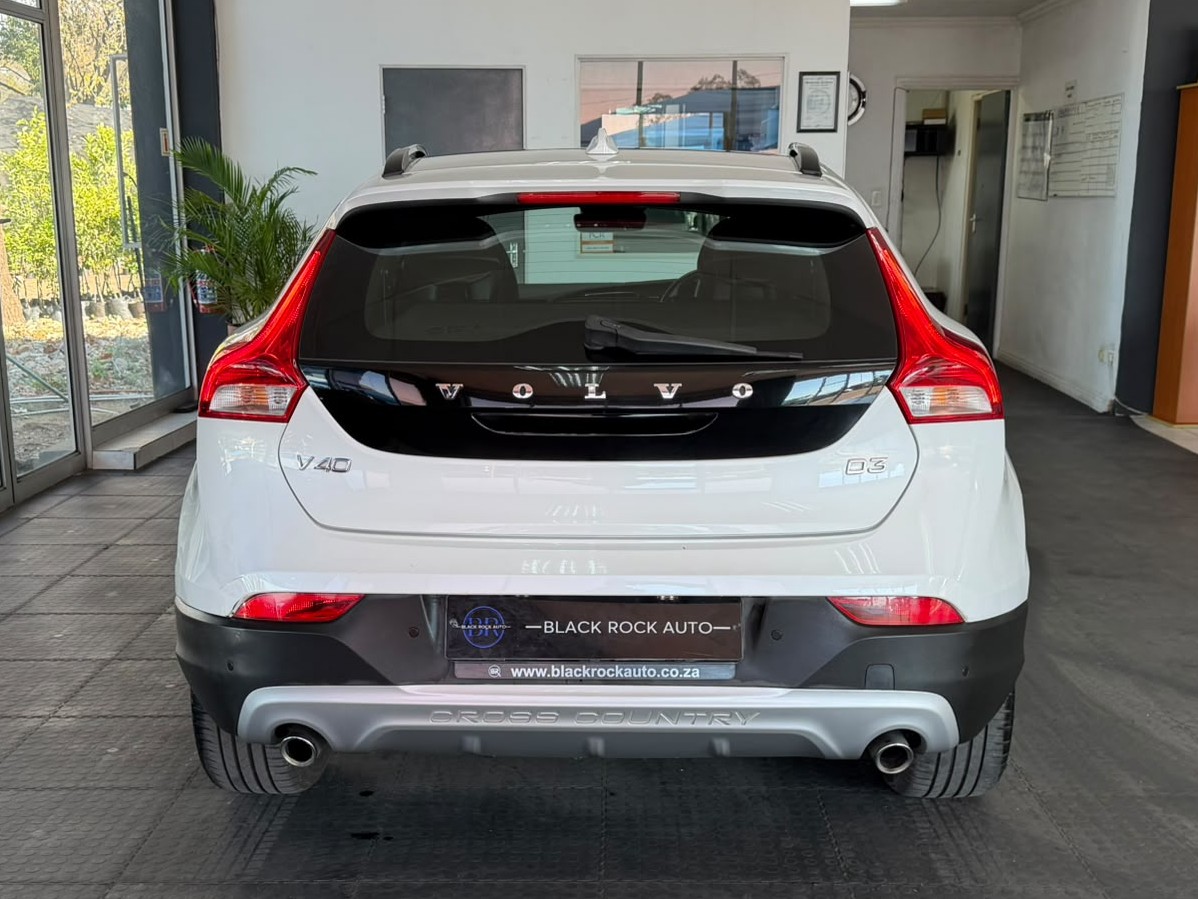Volvo V40 CC D3 Momentum Auto 2017