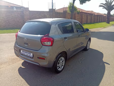 Toyota Vitz 2025