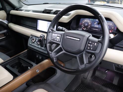 Land Rover Defender 110 D300 X-Dynamic HCE 2022