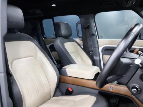 Land Rover Defender 110 D300 X-Dynamic HCE 2022