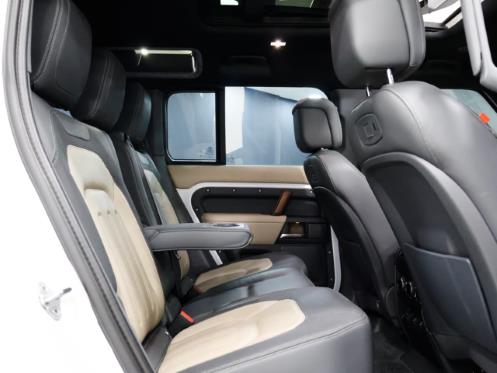Land Rover Defender 110 D300 X-Dynamic HCE 2022