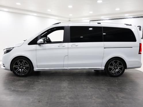 Mercedes-Benz V-Class V300d Avantgarde AMG Line 2023