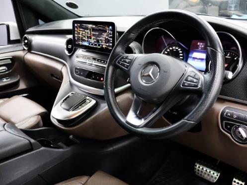 Mercedes-Benz V-Class V300d Avantgarde AMG Line 2023