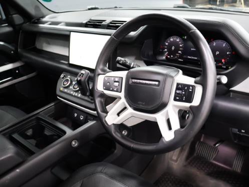 Land Rover Defender 110 D300 X-Dynamic HSE 2024