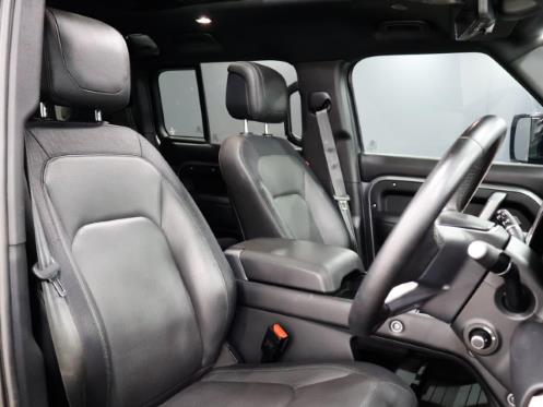 Land Rover Defender 110 D300 X-Dynamic HSE 2024