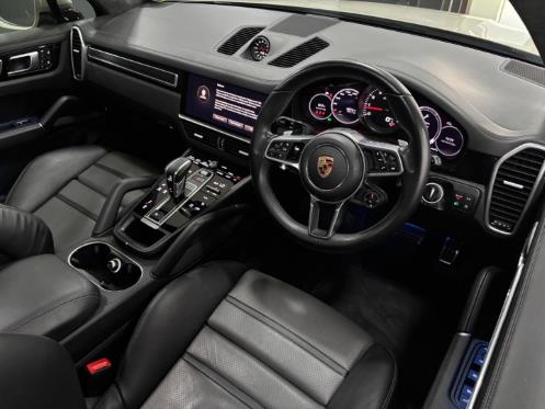 Porsche Cayenne GTS 2024