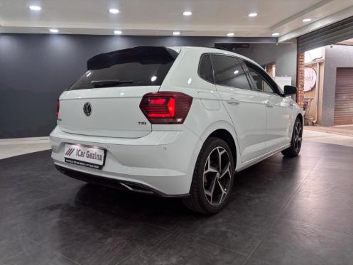 Volkswagen Polo Hatch 1.0TSI Highline R-Line Auto 2020