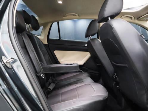 Volkswagen Polo Sedan 1.0TSI Style 2024