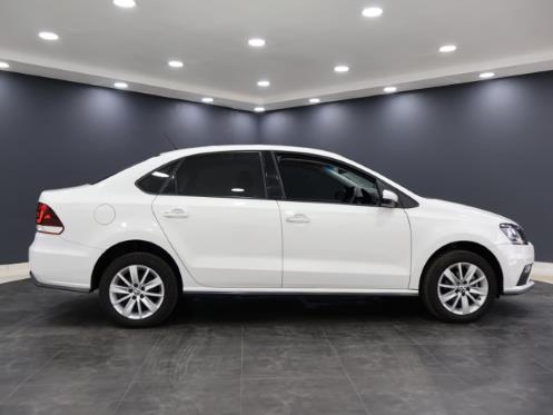 Volkswagen Polo Sedan 1.6 Comfortline Auto 2021