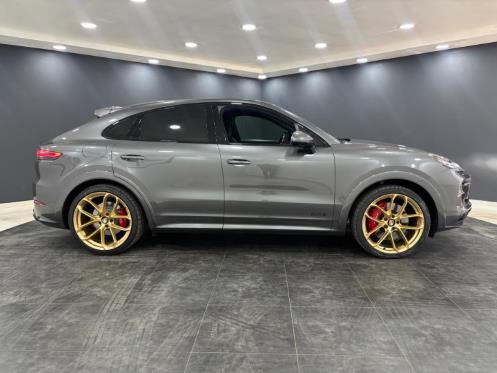 Porsche Cayenne GTS Coupe 2020