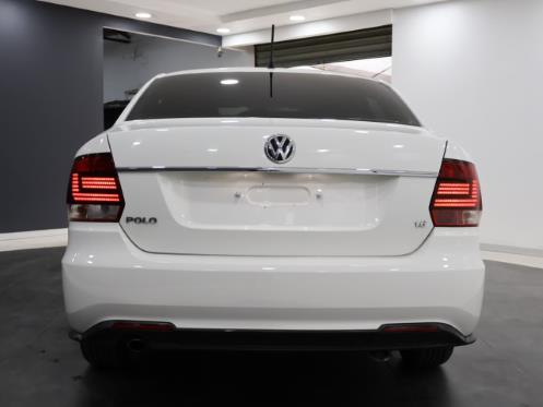 Volkswagen Polo Sedan 1.6 Comfortline 2021