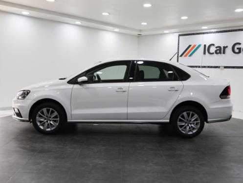 Volkswagen Polo Sedan 1.6 Comfortline 2021
