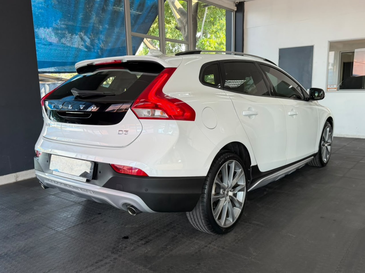 Volvo V40 Cross Country D3 Momentum 2019