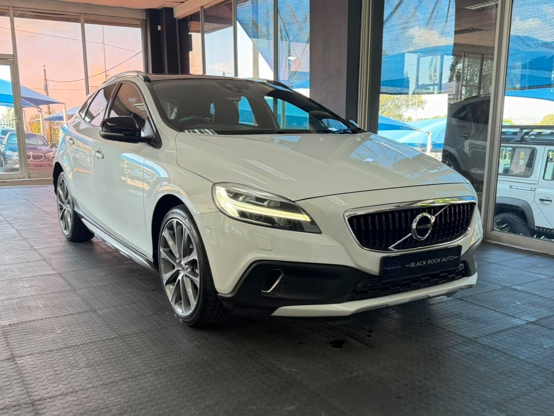 Volvo V40 Cross Country D3 Momentum 2019