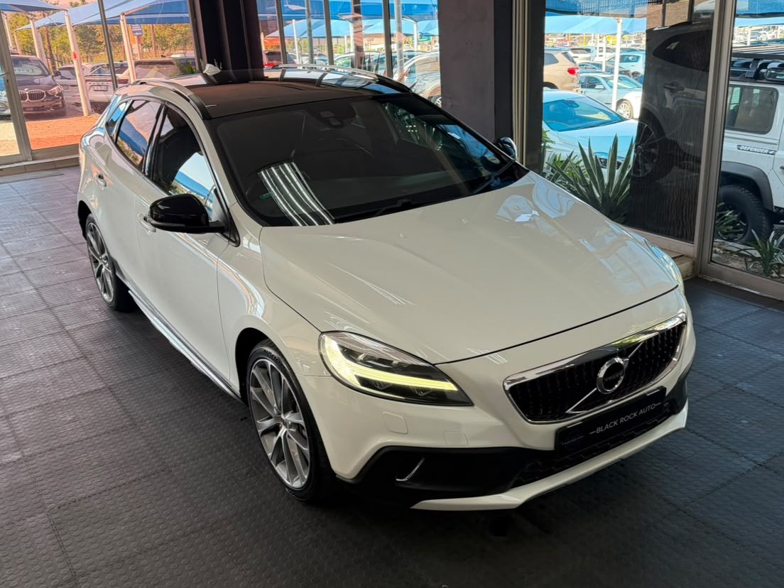 Volvo V40 Cross Country D3 Momentum 2019