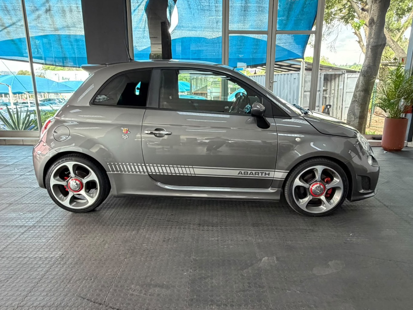 Abarth 595 1.4T Tourismo Auto 2015