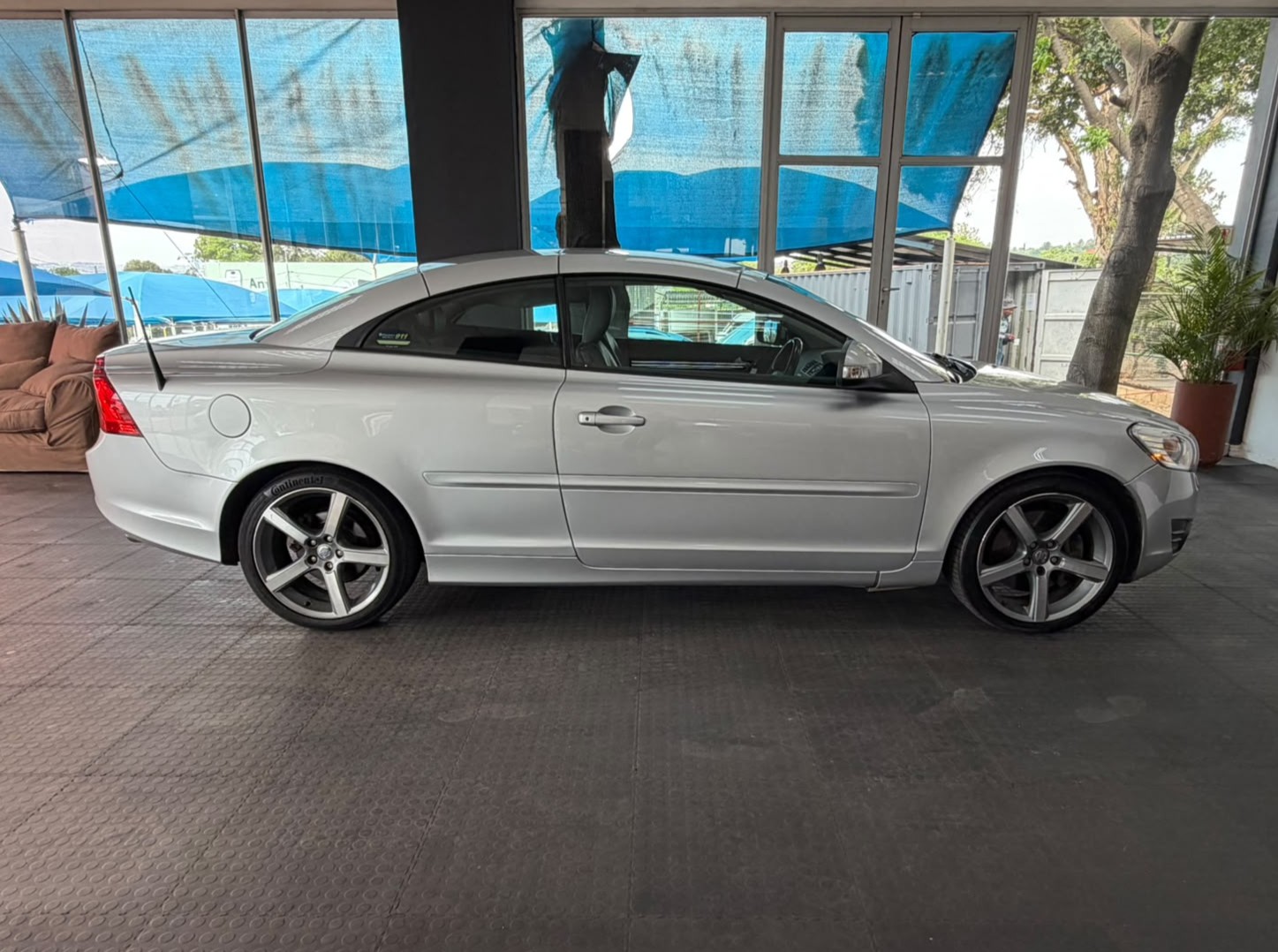 Volvo C70 T5 Auto 2010