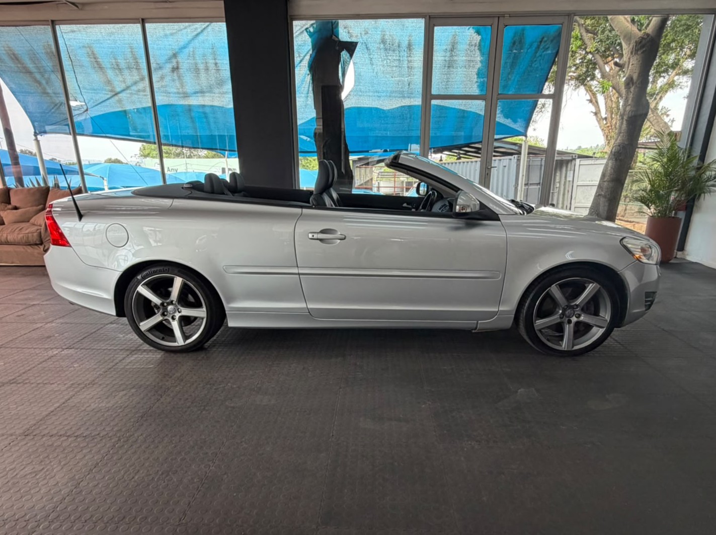 Volvo C70 T5 Auto 2010
