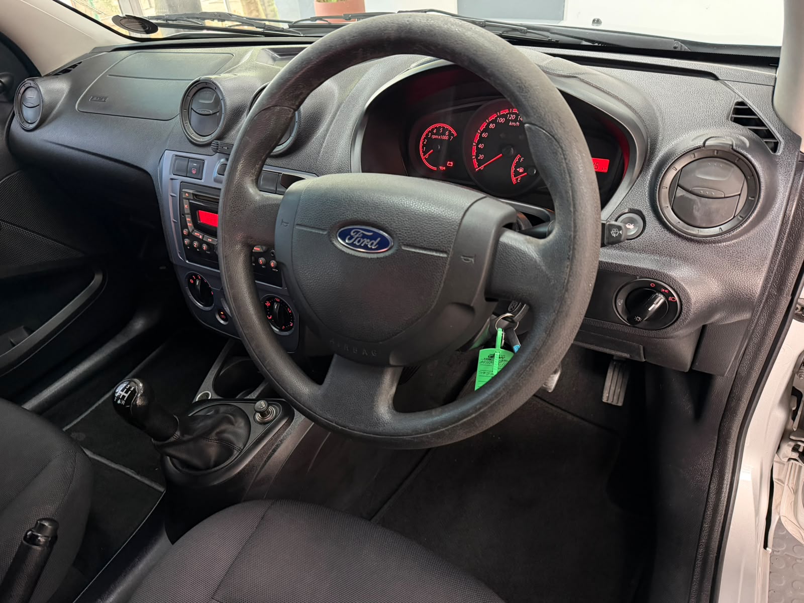 Ford Figo 1.4 Ambient 2014
