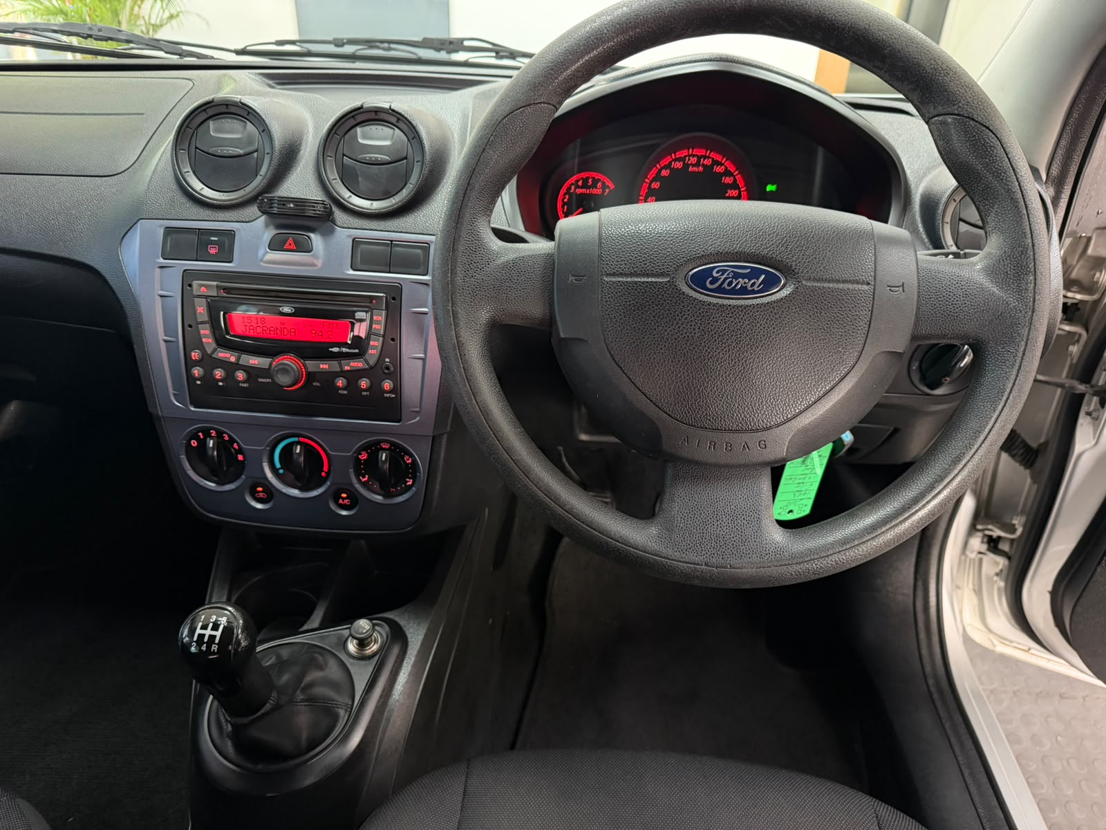 Ford Figo 1.4 Ambient 2014