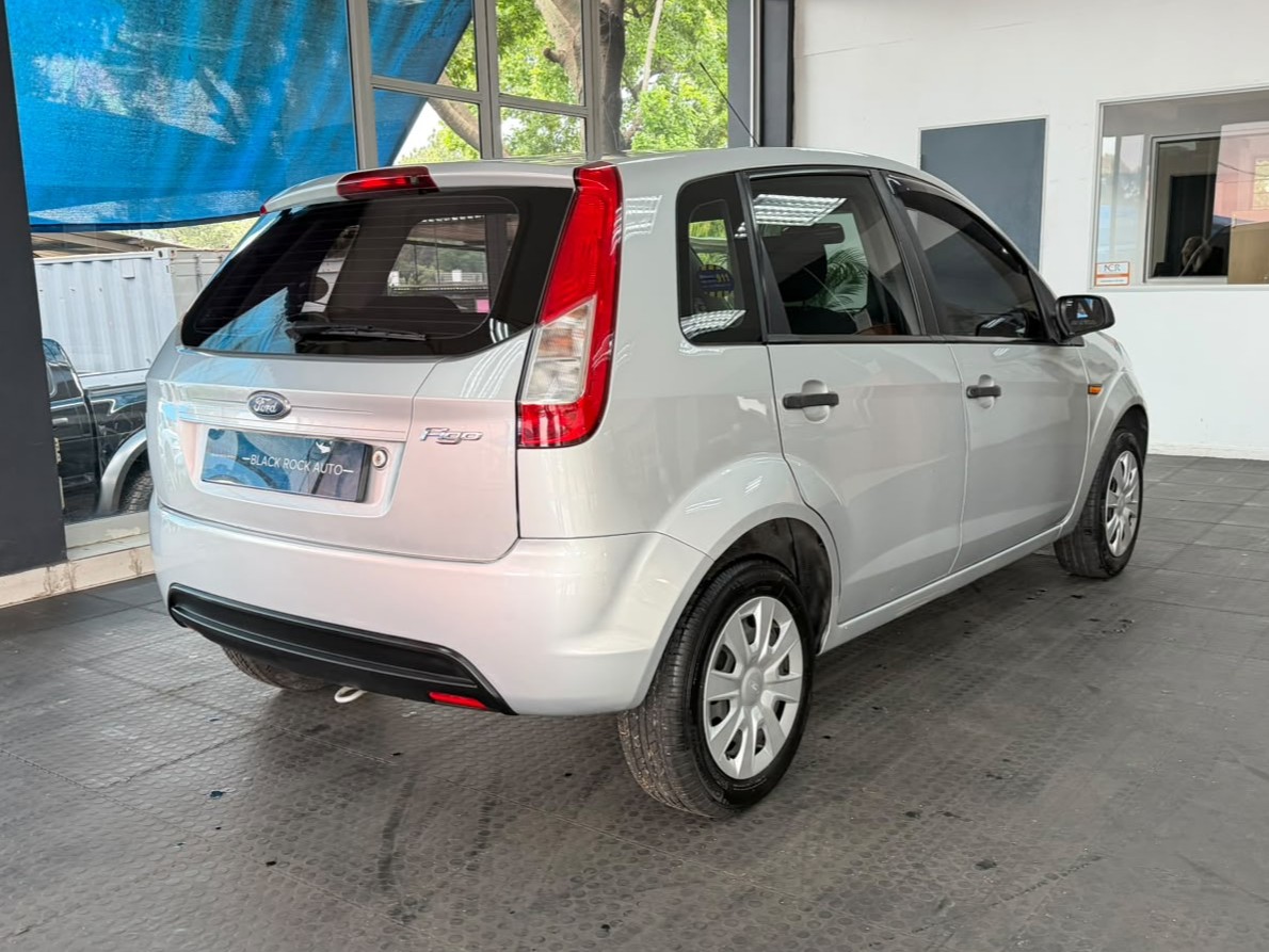 Ford Figo 1.4 Ambient 2014
