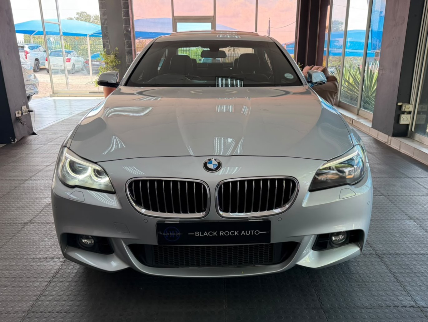 BMW 5 Series 520i MSport Auto 2014